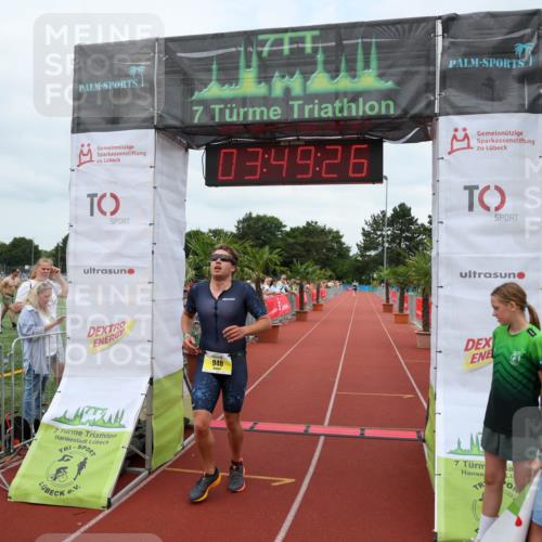 15.06.2025 - 7 Türme Triathlon Michael Strokosch http://msf.ph/oto/7968991 15.06.2025 13:49:26 Ziel 940 meine-sportfotos.de
