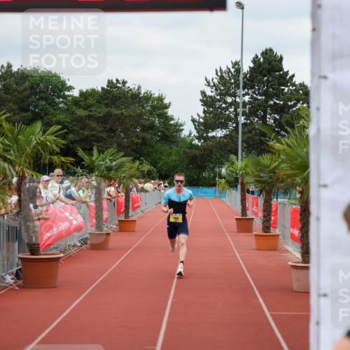 15.06.2025 - 7 Türme Triathlon Michael Strokosch http://msf.ph/oto/7968997 15.06.2025 13:49:35 Ziel 1156 meine-sportfotos.de