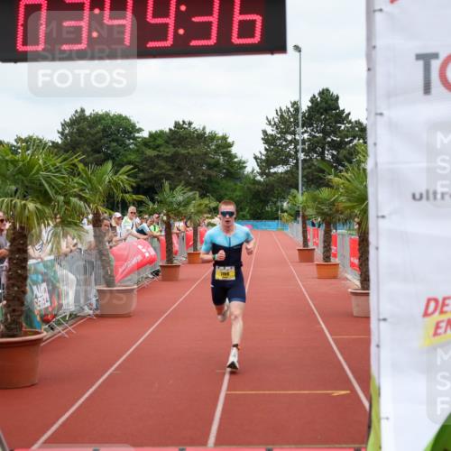 15.06.2025 - 7 Türme Triathlon Michael Strokosch http://msf.ph/oto/7969008 15.06.2025 13:49:36 Ziel 1156 meine-sportfotos.de