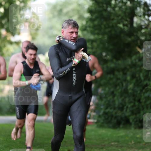 15.06.2025 - 7 Türme Triathlon Michael Strokosch http://msf.ph/oto/7969041 15.06.2025 12:55:46 Schwimmen 708, 755, 763, 776, 792, 805, 818, 833, 877, 879, 895, 919, 1023, 1029, 1071, 1120, 1144, 1153, 1169, 1177 meine-sportfotos.de