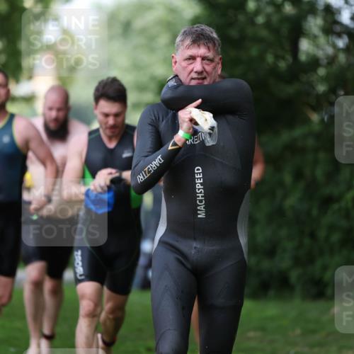 15.06.2025 - 7 Türme Triathlon Michael Strokosch http://msf.ph/oto/7969050 15.06.2025 12:55:47 Schwimmen 708, 755, 763, 776, 805, 818, 833, 877, 879, 895, 919, 1023, 1029, 1071, 1120, 1144, 1153, 1169, 1177 meine-sportfotos.de