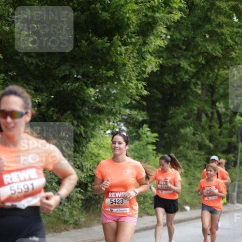15.06.2025 - REWE Women's Run Jannik Wohlers http://msf.ph/oto/7969053 15.06.2025 10:04:13 Laufen 5591, 5423 meine-sportfotos.de
