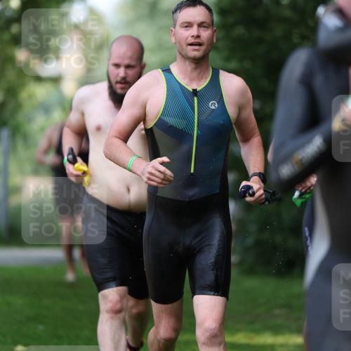 15.06.2025 - 7 Türme Triathlon Michael Strokosch http://msf.ph/oto/7969071 15.06.2025 12:55:48 Schwimmen 708, 755, 763, 776, 805, 818, 833, 877, 879, 895, 919, 1023, 1029, 1071, 1120, 1144, 1153, 1169, 1177 meine-sportfotos.de
