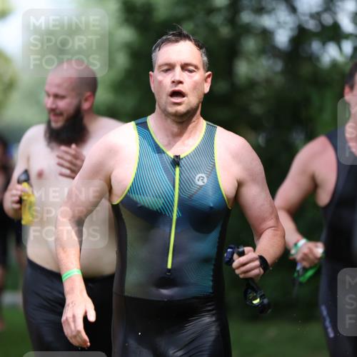 15.06.2025 - 7 Türme Triathlon Michael Strokosch http://msf.ph/oto/7969083 15.06.2025 12:55:49 Schwimmen 708, 755, 763, 776, 805, 818, 833, 877, 879, 895, 919, 1023, 1029, 1071, 1120, 1144, 1153, 1169, 1177 meine-sportfotos.de