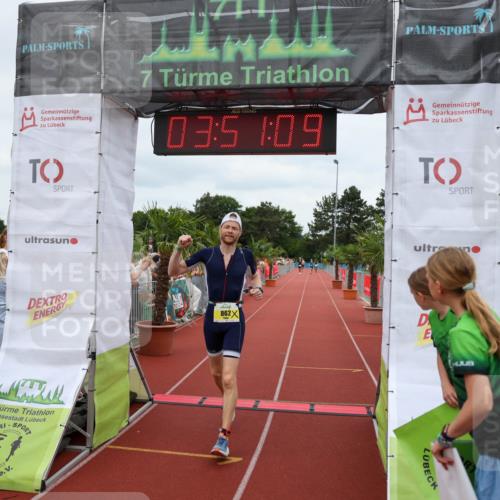 15.06.2025 - 7 Türme Triathlon Michael Strokosch http://msf.ph/oto/7969115 15.06.2025 13:51:09 Ziel 862 meine-sportfotos.de