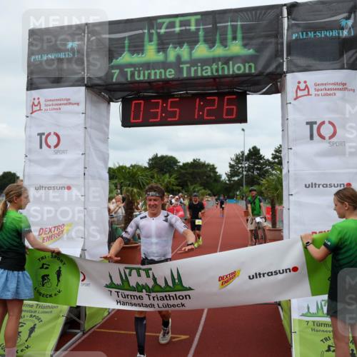 15.06.2025 - 7 Türme Triathlon Michael Strokosch http://msf.ph/oto/7969180 15.06.2025 13:51:26 Ziel 282, 855, 955, 1105 meine-sportfotos.de