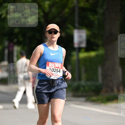 15.06.2025 - REWE Women's Run Dr. Thomas Lammeyer http://msf.ph/oto/7969235 15.06.2025 09:57:44 Laufen 10254 meine-sportfotos.de