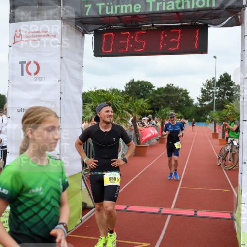 15.06.2025 - 7 Türme Triathlon Michael Strokosch http://msf.ph/oto/7969236 15.06.2025 13:51:31 Ziel 282, 955, 1072 meine-sportfotos.de