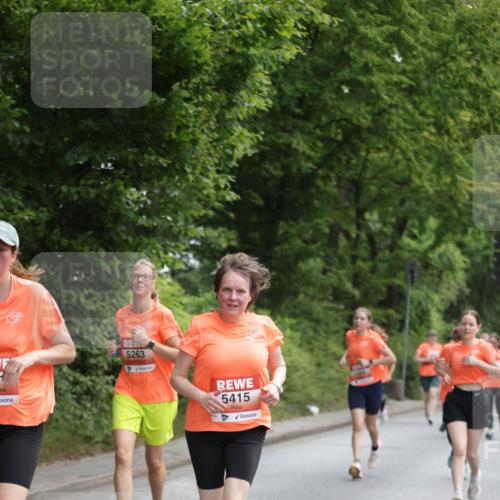 15.06.2025 - REWE Women's Run Jannik Wohlers http://msf.ph/oto/7969237 15.06.2025 10:04:18 Laufen 5263, 5415 meine-sportfotos.de
