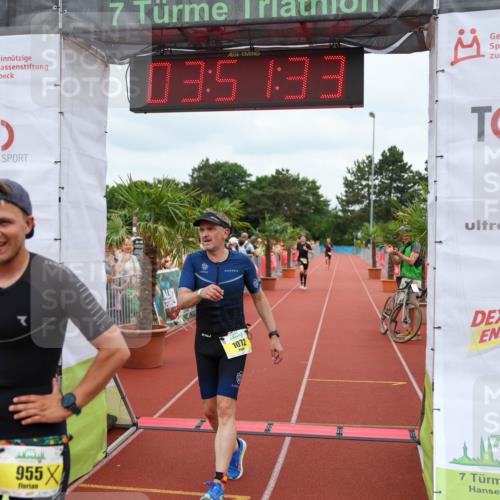 15.06.2025 - 7 Türme Triathlon Michael Strokosch http://msf.ph/oto/7969243 15.06.2025 13:51:32 Ziel 282, 772, 955, 1072 meine-sportfotos.de