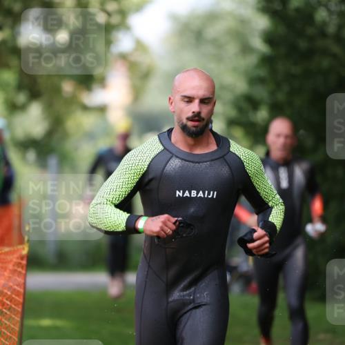 15.06.2025 - 7 Türme Triathlon Michael Strokosch http://msf.ph/oto/7969249 15.06.2025 12:56:03 Schwimmen 708, 741, 776, 818, 833, 880, 895, 904, 1120, 1144, 1149, 1150, 1153, 1177 meine-sportfotos.de
