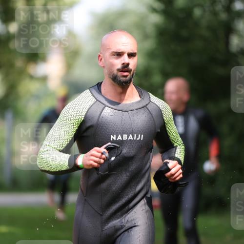 15.06.2025 - 7 Türme Triathlon Michael Strokosch http://msf.ph/oto/7969259 15.06.2025 12:56:04 Schwimmen 708, 741, 776, 818, 833, 880, 895, 904, 1120, 1144, 1149, 1150, 1153, 1177 meine-sportfotos.de