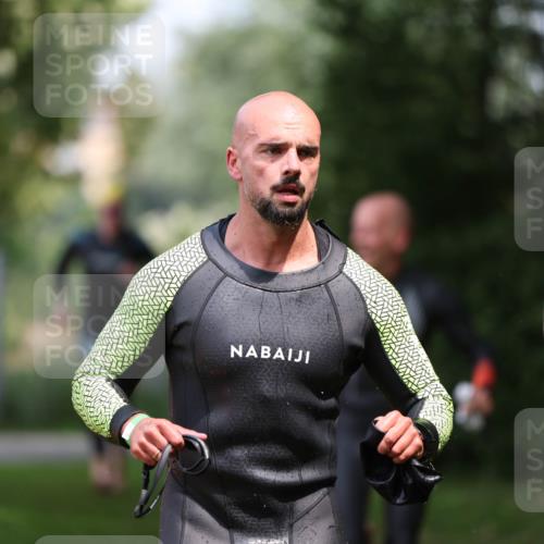 15.06.2025 - 7 Türme Triathlon Michael Strokosch http://msf.ph/oto/7969263 15.06.2025 12:56:04 Schwimmen 708, 741, 776, 818, 833, 880, 895, 904, 1120, 1144, 1149, 1150, 1153, 1177 meine-sportfotos.de