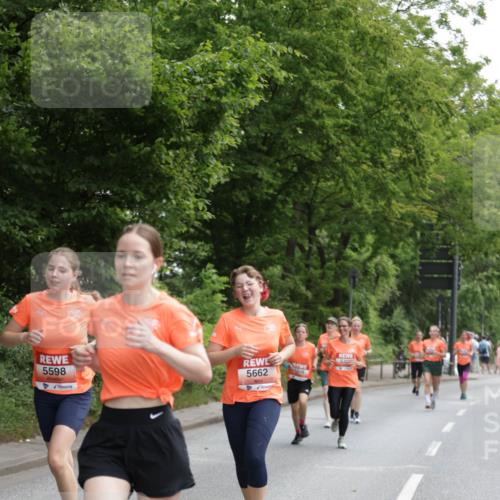 15.06.2025 - REWE Women's Run Jannik Wohlers http://msf.ph/oto/7969274 15.06.2025 10:04:22 Laufen 5598, 5662 meine-sportfotos.de