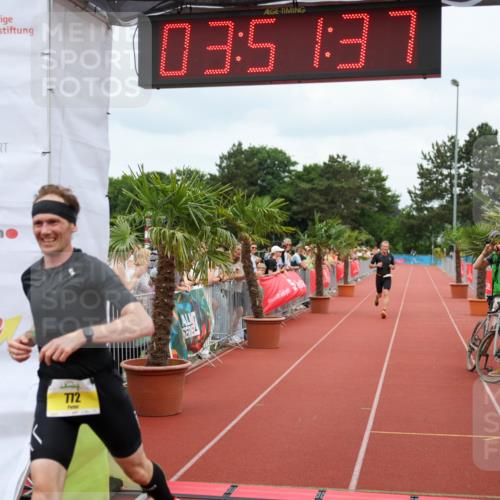 15.06.2025 - 7 Türme Triathlon Michael Strokosch http://msf.ph/oto/7969282 15.06.2025 13:51:37 Ziel 772, 842, 1072 meine-sportfotos.de