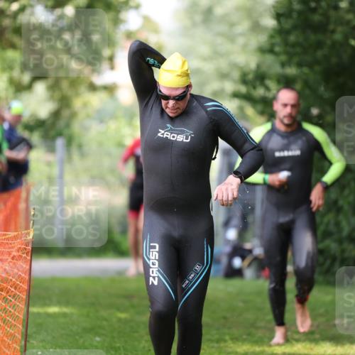 15.06.2025 - 7 Türme Triathlon Michael Strokosch http://msf.ph/oto/7969291 15.06.2025 12:56:08 Schwimmen 708, 741, 776, 818, 833, 869, 872, 880, 895, 896, 904, 992, 1091, 1120, 1149, 1150, 1153, 1177 meine-sportfotos.de