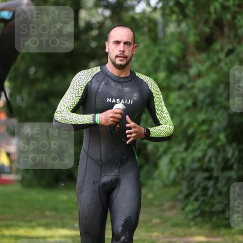 15.06.2025 - 7 Türme Triathlon Michael Strokosch http://msf.ph/oto/7969325 15.06.2025 12:56:11 Schwimmen 708, 741, 776, 804, 818, 833, 842, 869, 872, 880, 896, 904, 992, 1091, 1120, 1149, 1150, 1153, 1177 meine-sportfotos.de