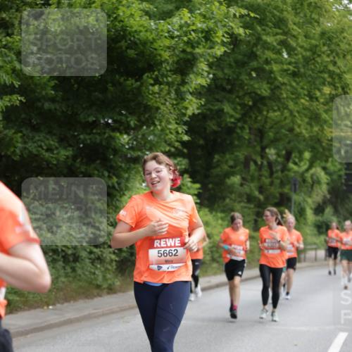 15.06.2025 - REWE Women's Run Jannik Wohlers http://msf.ph/oto/7969331 15.06.2025 10:04:23 Laufen 5662 meine-sportfotos.de