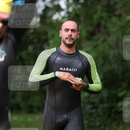 15.06.2025 - 7 Türme Triathlon Michael Strokosch http://msf.ph/oto/7969340 15.06.2025 12:56:11 Schwimmen 708, 741, 776, 804, 818, 833, 842, 869, 872, 880, 896, 904, 992, 1091, 1120, 1149, 1150, 1153, 1177 meine-sportfotos.de