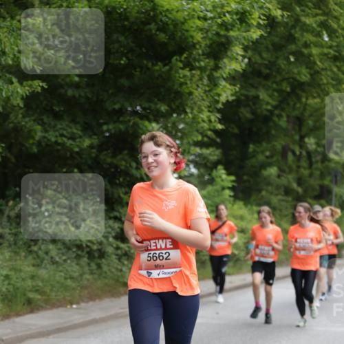 15.06.2025 - REWE Women's Run Jannik Wohlers http://msf.ph/oto/7969343 15.06.2025 10:04:24 Laufen 5662 meine-sportfotos.de
