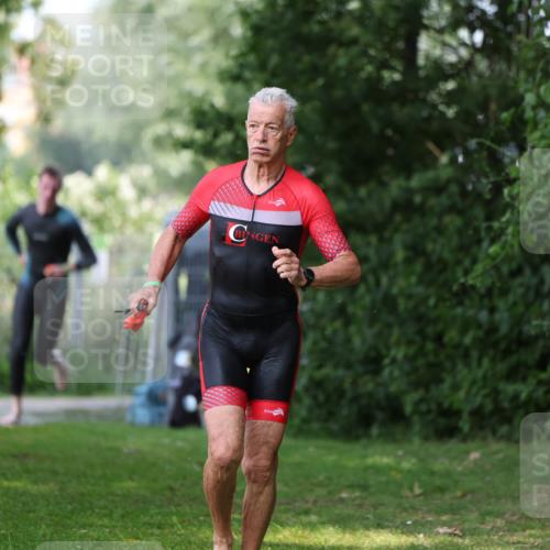 15.06.2025 - 7 Türme Triathlon Michael Strokosch http://msf.ph/oto/7969361 15.06.2025 12:56:13 Schwimmen 708, 741, 776, 804, 833, 842, 869, 872, 880, 896, 904, 963, 992, 1091, 1120, 1149, 1150 meine-sportfotos.de
