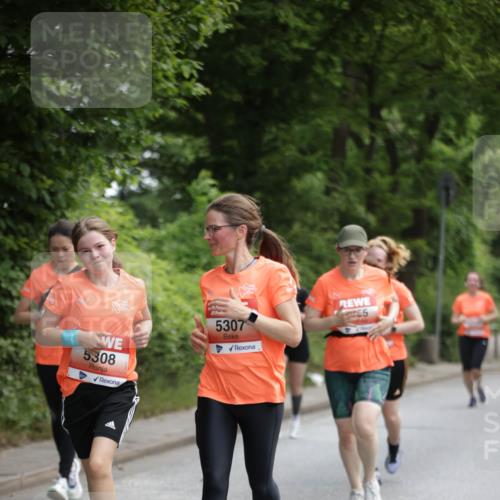 15.06.2025 - REWE Women's Run Jannik Wohlers http://msf.ph/oto/7969367 15.06.2025 10:04:25 Laufen 5308, 5307 meine-sportfotos.de