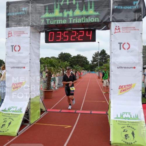 15.06.2025 - 7 Türme Triathlon Michael Strokosch http://msf.ph/oto/7969398 15.06.2025 13:52:24 Ziel 789 meine-sportfotos.de