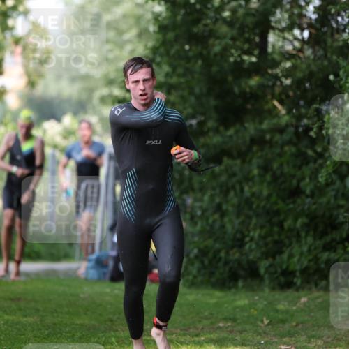 15.06.2025 - 7 Türme Triathlon Michael Strokosch http://msf.ph/oto/7969401 15.06.2025 12:56:17 Schwimmen 741, 767, 804, 842, 851, 869, 872, 880, 896, 904, 963, 992, 1077, 1091, 1149, 1150 meine-sportfotos.de