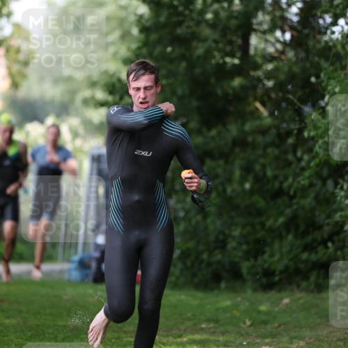 15.06.2025 - 7 Türme Triathlon Michael Strokosch http://msf.ph/oto/7969406 15.06.2025 12:56:17 Schwimmen 741, 767, 804, 842, 851, 869, 872, 880, 896, 904, 963, 992, 1077, 1091, 1149, 1150 meine-sportfotos.de