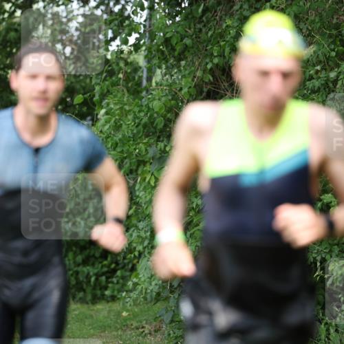 15.06.2025 - 7 Türme Triathlon Michael Strokosch http://msf.ph/oto/7969496 15.06.2025 12:56:25 Schwimmen 741, 767, 786, 804, 842, 851, 868, 869, 872, 880, 886, 896, 963, 992, 1060, 1070, 1077, 1091, 1149 meine-sportfotos.de