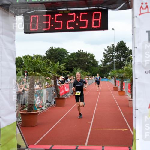 15.06.2025 - 7 Türme Triathlon Michael Strokosch http://msf.ph/oto/7969525 15.06.2025 13:52:57 Ziel 886, 1164 meine-sportfotos.de