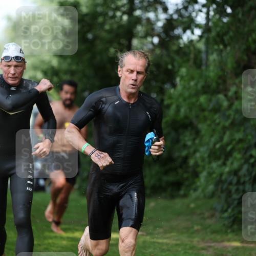 15.06.2025 - 7 Türme Triathlon Michael Strokosch http://msf.ph/oto/7969567 15.06.2025 12:56:32 Schwimmen 767, 786, 804, 842, 851, 868, 869, 872, 886, 896, 901, 963, 992, 1003, 1028, 1060, 1070, 1077, 1091, 1149, 1175 meine-sportfotos.de