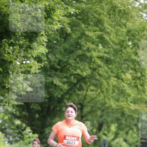 15.06.2025 - REWE Women's Run Jannik Wohlers http://msf.ph/oto/7969569 15.06.2025 10:04:43 Laufen 5623 meine-sportfotos.de