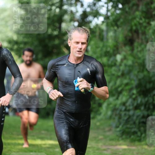 15.06.2025 - 7 Türme Triathlon Michael Strokosch http://msf.ph/oto/7969571 15.06.2025 12:56:32 Schwimmen 767, 786, 804, 842, 851, 868, 869, 872, 886, 896, 901, 963, 992, 1003, 1028, 1060, 1070, 1077, 1091, 1149, 1175 meine-sportfotos.de
