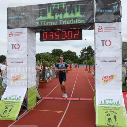 15.06.2025 - 7 Türme Triathlon Michael Strokosch http://msf.ph/oto/7969577 15.06.2025 13:53:01 Ziel 886, 1164 meine-sportfotos.de