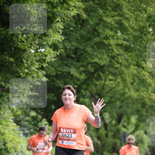 15.06.2025 - REWE Women's Run Jannik Wohlers http://msf.ph/oto/7969594 15.06.2025 10:04:43 Laufen 5623 meine-sportfotos.de