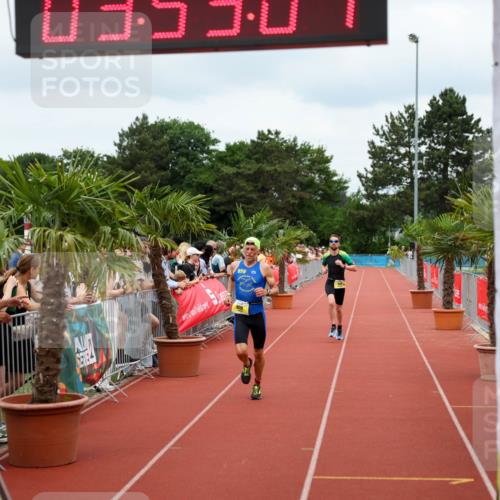 15.06.2025 - 7 Türme Triathlon Michael Strokosch http://msf.ph/oto/7969599 15.06.2025 13:53:07 Ziel 881, 930, 1164 meine-sportfotos.de
