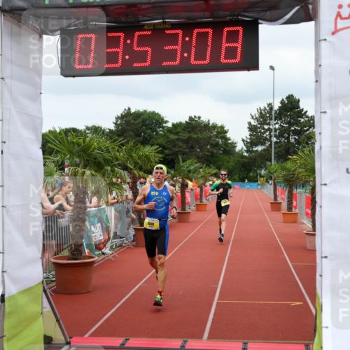 15.06.2025 - 7 Türme Triathlon Michael Strokosch http://msf.ph/oto/7969614 15.06.2025 13:53:08 Ziel 881, 930, 1164 meine-sportfotos.de
