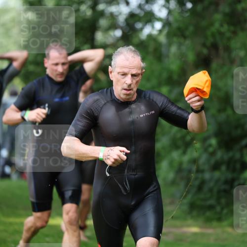15.06.2025 - 7 Türme Triathlon Michael Strokosch http://msf.ph/oto/7969624 15.06.2025 12:56:36 Schwimmen 767, 786, 804, 842, 851, 868, 869, 872, 886, 896, 901, 963, 1003, 1028, 1060, 1070, 1077, 1091, 1132, 1175, 1198 meine-sportfotos.de