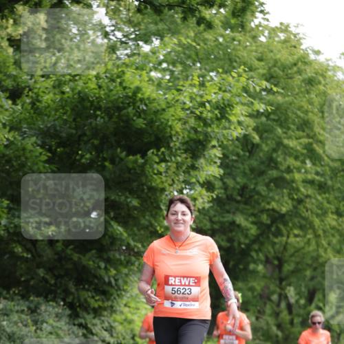 15.06.2025 - REWE Women's Run Jannik Wohlers http://msf.ph/oto/7969645 15.06.2025 10:04:44 Laufen 5623 meine-sportfotos.de