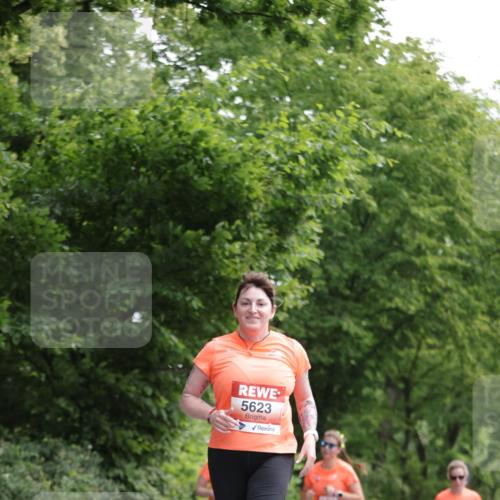 15.06.2025 - REWE Women's Run Jannik Wohlers http://msf.ph/oto/7969655 15.06.2025 10:04:44 Laufen 5623 meine-sportfotos.de