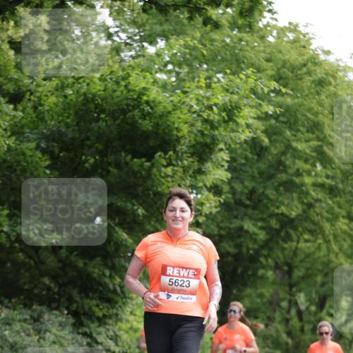 15.06.2025 - REWE Women's Run Jannik Wohlers http://msf.ph/oto/7969658 15.06.2025 10:04:44 Laufen 5623 meine-sportfotos.de