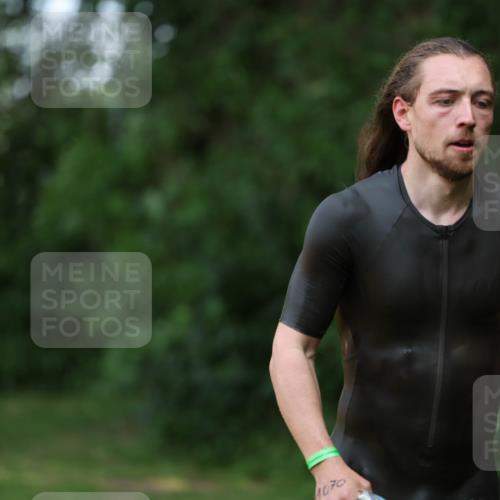 15.06.2025 - 7 Türme Triathlon Michael Strokosch http://msf.ph/oto/7969663 15.06.2025 12:56:40 Schwimmen 767, 786, 842, 851, 868, 886, 901, 963, 1003, 1028, 1060, 1070, 1077, 1132, 1175, 1198 meine-sportfotos.de