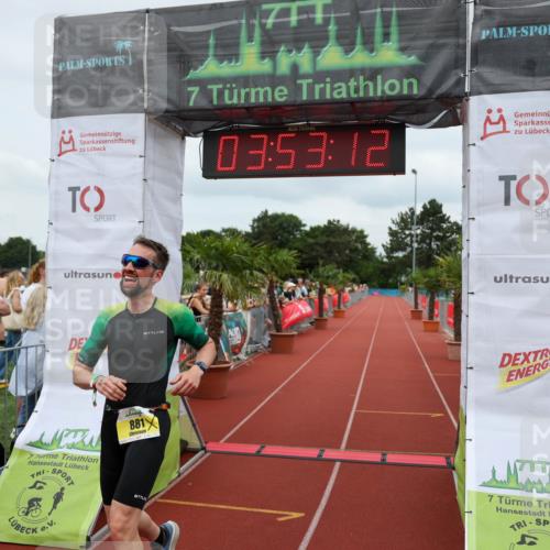 15.06.2025 - 7 Türme Triathlon Michael Strokosch http://msf.ph/oto/7969677 15.06.2025 13:53:12 Ziel 881, 930 meine-sportfotos.de