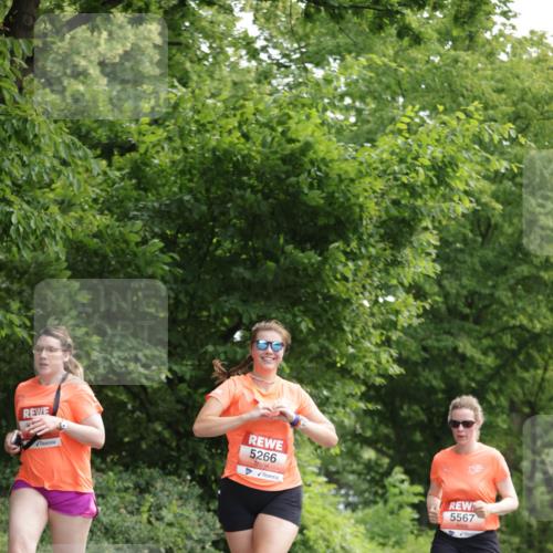 15.06.2025 - REWE Women's Run Jannik Wohlers http://msf.ph/oto/7969709 15.06.2025 10:04:47 Laufen 5266, 5567 meine-sportfotos.de