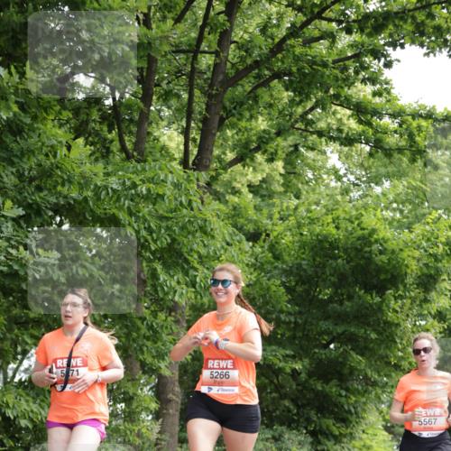 15.06.2025 - REWE Women's Run Jannik Wohlers http://msf.ph/oto/7969765 15.06.2025 10:04:48 Laufen 5, 71, 5266, 5567 meine-sportfotos.de