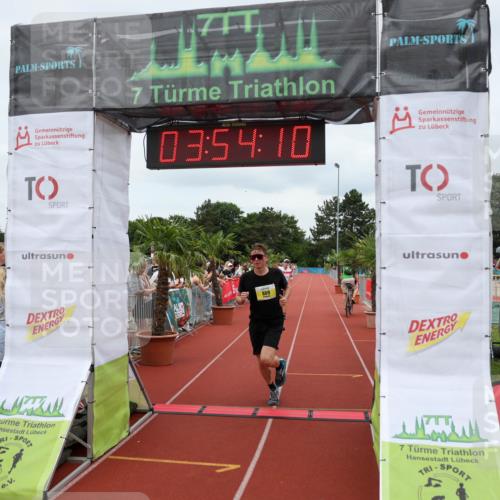 15.06.2025 - 7 Türme Triathlon Michael Strokosch http://msf.ph/oto/7969798 15.06.2025 13:54:10 Ziel 833, 869 meine-sportfotos.de