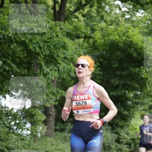 15.06.2025 - REWE Women's Run Jannik Wohlers http://msf.ph/oto/7969847 15.06.2025 10:04:57 Laufen 5679 meine-sportfotos.de