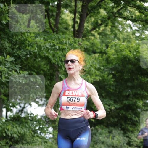 15.06.2025 - REWE Women's Run Jannik Wohlers http://msf.ph/oto/7969862 15.06.2025 10:04:57 Laufen 5679 meine-sportfotos.de