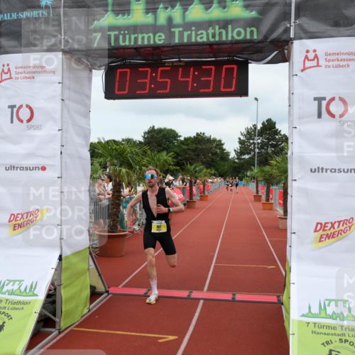 15.06.2025 - 7 Türme Triathlon Michael Strokosch http://msf.ph/oto/7969872 15.06.2025 13:54:30 Ziel 707 meine-sportfotos.de